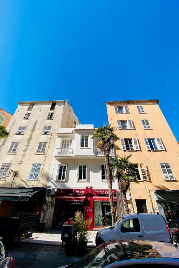Les Suites R Bonaparte - Appartements De Standing Au Coeur De La Vieille Ville Pietonne Аяччо Экстерьер фото