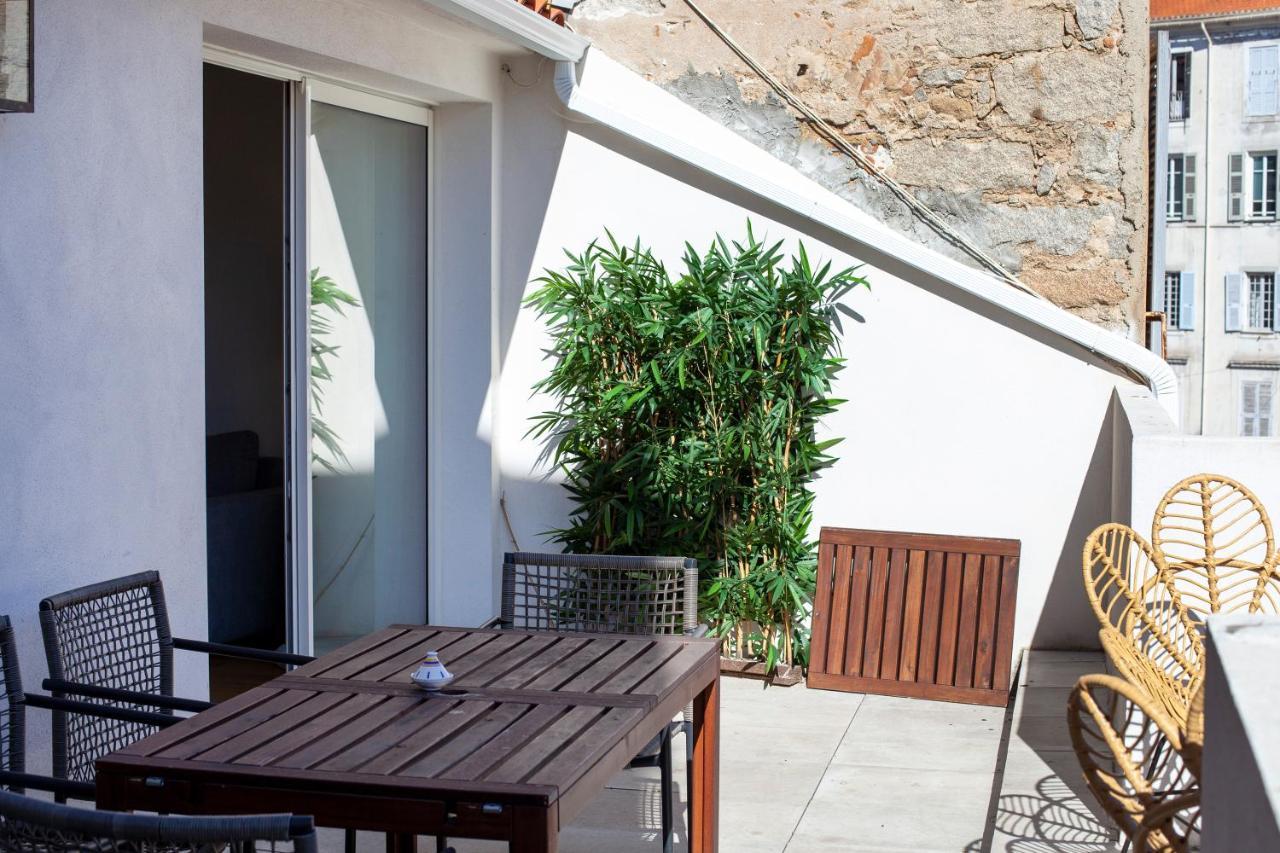 Les Suites R Bonaparte - Appartements De Standing Au Coeur De La Vieille Ville Pietonne Аяччо Экстерьер фото