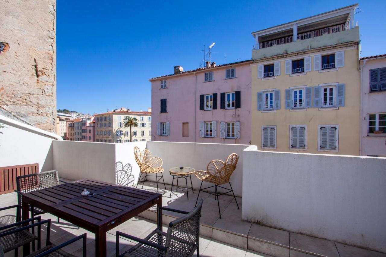 Les Suites R Bonaparte - Appartements De Standing Au Coeur De La Vieille Ville Pietonne Аяччо Экстерьер фото