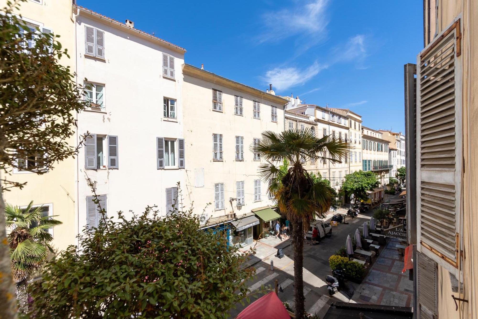 Les Suites R Bonaparte - Appartements De Standing Au Coeur De La Vieille Ville Pietonne Аяччо Экстерьер фото